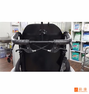 R-16 高背舒適型多功能手推輪椅