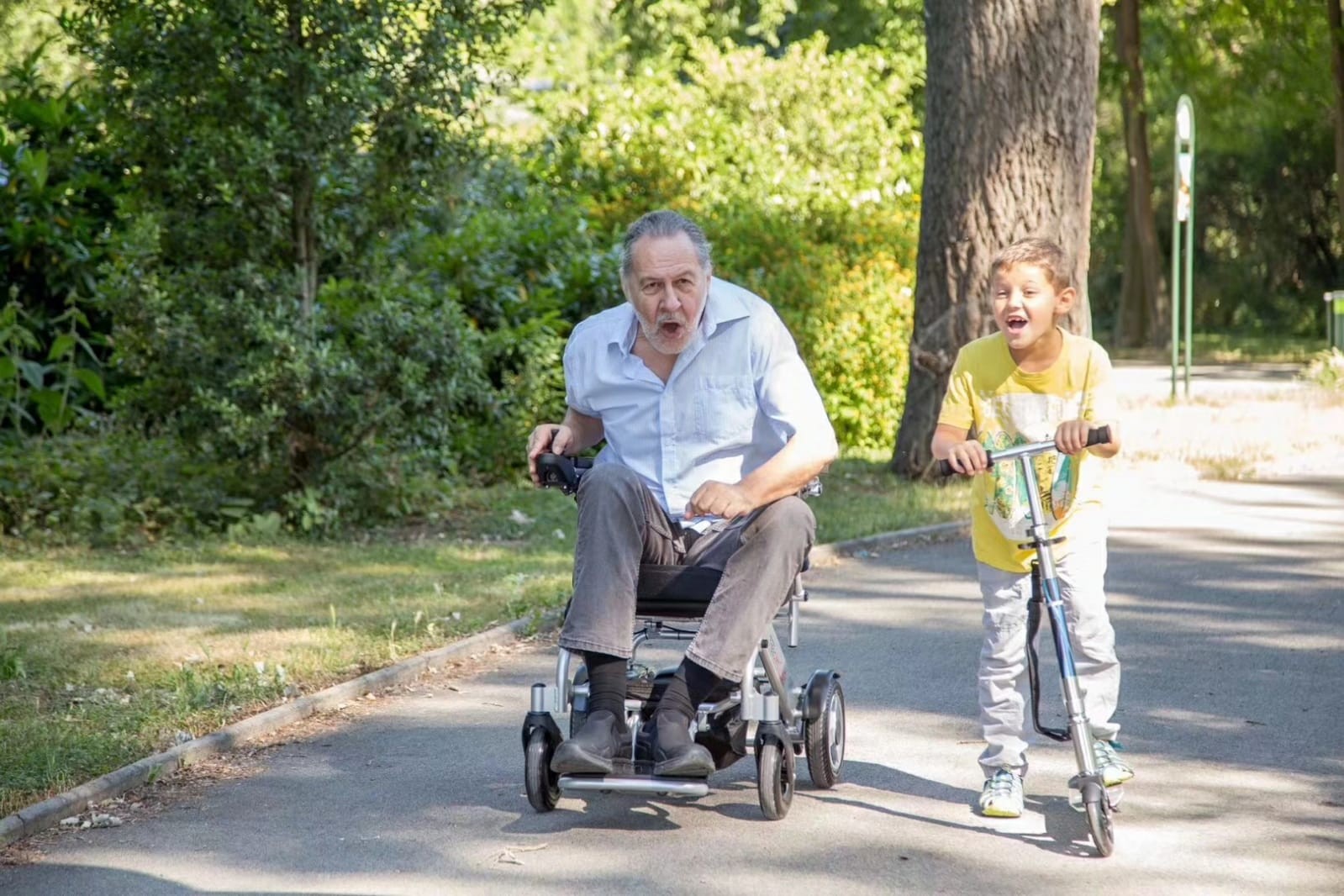 美國 Freedom Chair-8102【可上飛機|1秒摺合|超輕|省電|長途行駛】限時優惠$ 19,300